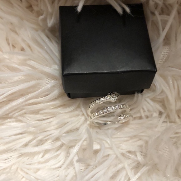 Ring - Picture 2 of 2